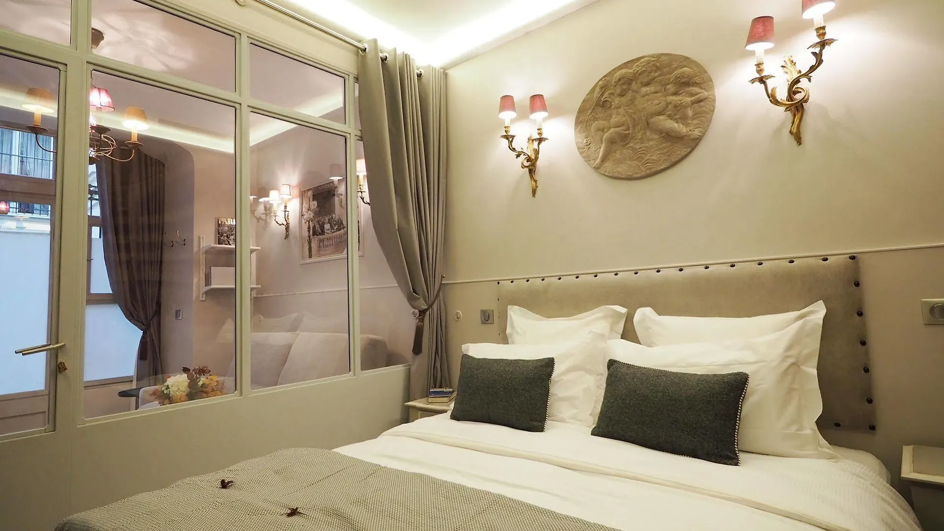 Apartment Palais Royal Chicsuites France