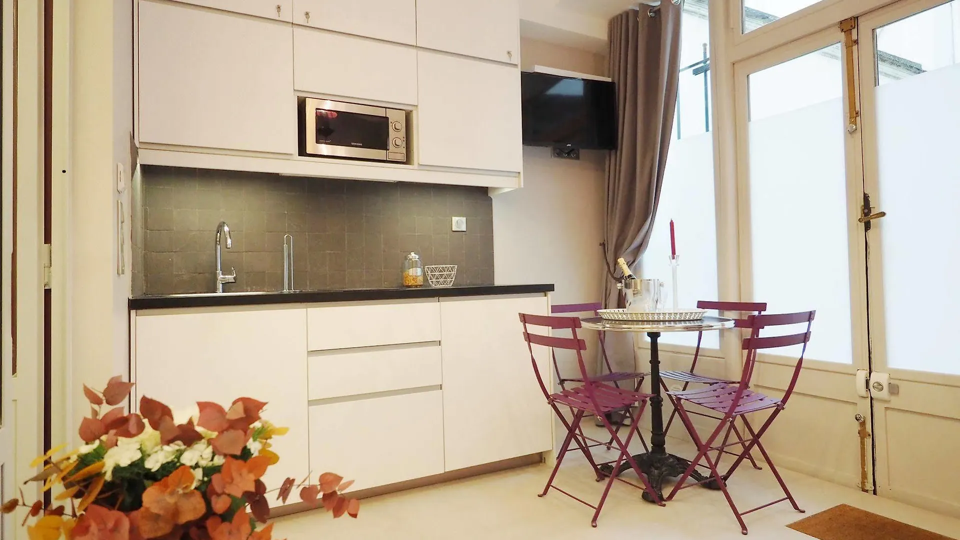 Palais Royal Chicsuites 0*, Paris France